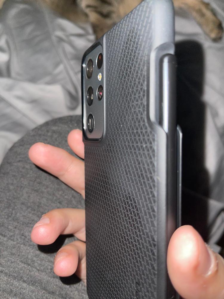 Galaxy S21 Ultra Liquid Air P Case by Spigen ACS02831 � Matte Black � Built in S Pen Holder - Customer Photo From Amazon Reviews