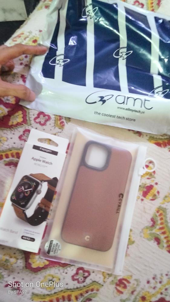 Apple Watch Band for 44mm / 42mm Retro Fit by Spigen for Models 6/SE/5/4/3/2/1 - Brown - 062MP25078 - Customer Photo From Taha Ali