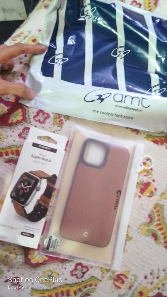 Apple Watch Band for 44mm / 42mm Retro Fit by Spigen for Models 6/SE/5/4/3/2/1 - Brown - 062MP25078 - Customer Photo From Syed taha ali