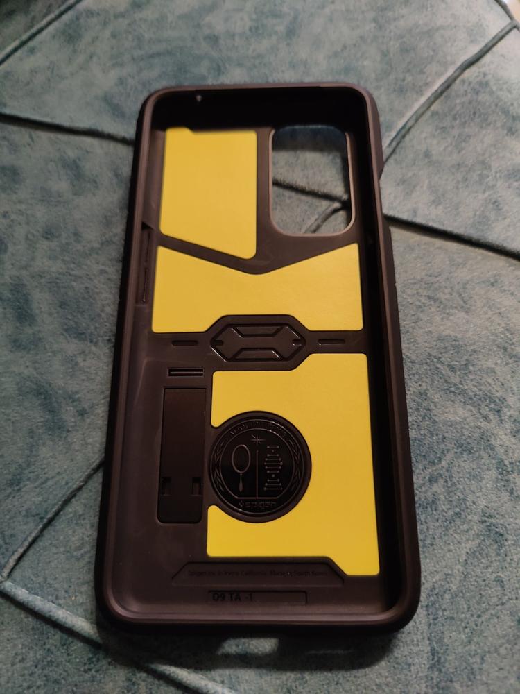 OnePlus 9 Case Tough Armor Black by Spigen ACS02686 - Customer Photo From Haris 