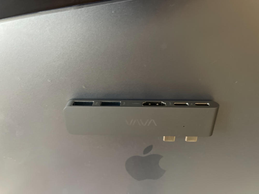 VAVA USB C Hub for MacBook Pro / Air, Dual-Monitor Adapter, 5K 60Hz Display, Ultra-Slim, HDMI Video Output, Versatile Thunderbolt 3 Compatible USB-C Port for 100W PD Charging, 40Gbps Data Transfer - VA-UC019 - Customer Photo From anwar Shah