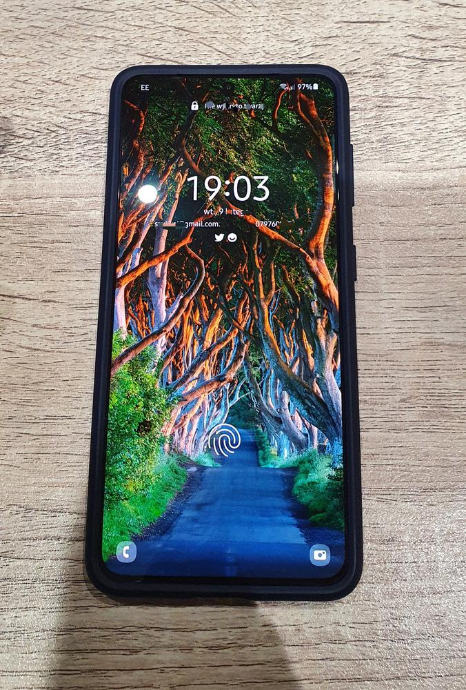 Galaxy S21 NanoPop Dual tone Liquid Silicone Case by Caseology – Prune Charcoal – ACS02433 - Customer Photo From Amazon Reviews
