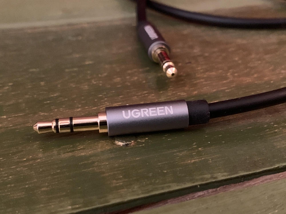 UGREEN AUX Audio Cable 3.5mm to 3.5mm - 6 feet - Black - 10735 - Customer Photo From Harris Farooq