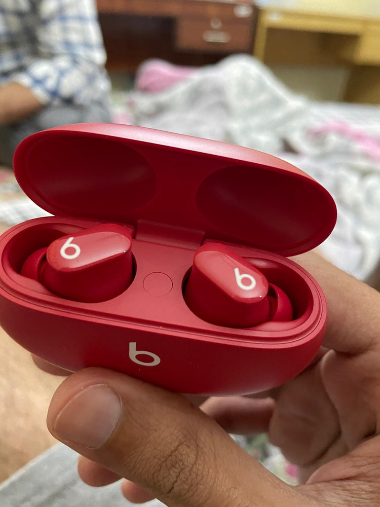 Beats Studio Buds – True Wireless Noise Cancelling Earbuds – Compatible with Apple & Android, Built-in Microphone, IPX4 Rating, Sweat Resistant Earphones, Class 1 Bluetooth Headphones - Red - Customer Photo From Awais Safdar