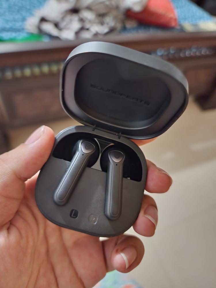 SoundPEATS True Air 2 Plus Wireless Earbuds Qualcomm QCC3040 Bluetooth 5.2 Headphones Wireless Earphones with aptX-Adaptive, TrueWireless Mirroring, 4-Mic and CVC Noise Cancellation, Total 25 Hours - Black - AMT - Customer Photo From Amna Saeed