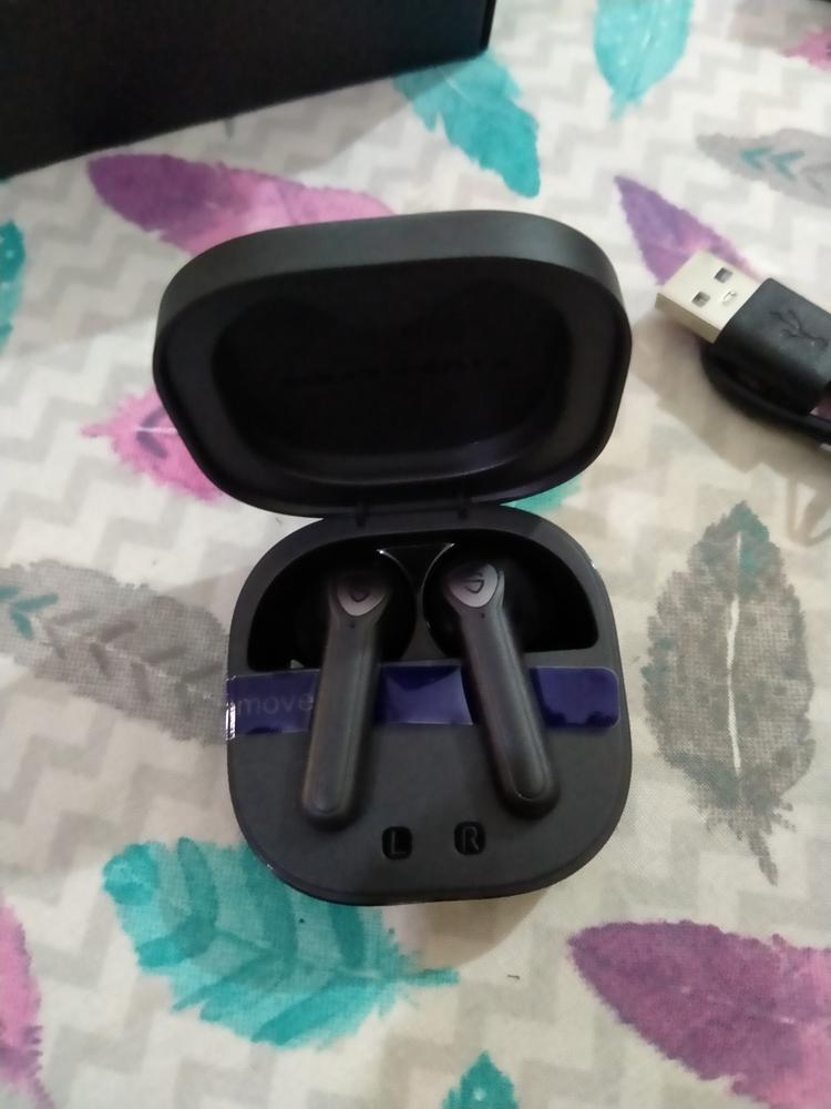 SoundPEATS True Air 2 Plus Wireless Earbuds Qualcomm QCC3040 Bluetooth 5.2 Headphones Wireless Earphones with aptX-Adaptive, TrueWireless Mirroring, 4-Mic and CVC Noise Cancellation, Total 25 Hours - Black - Customer Photo From JAWERIA JAWED