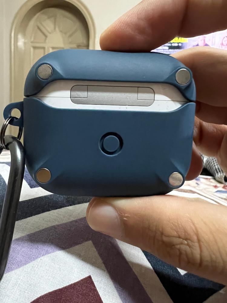 Airpods 3 MagSafe Halolock Soft Case by ESR  Silicone Case, Hybrid Protective Case with Carabiner, Wireless Charging MagSafe Compatible - Blue - Customer Photo From Sohaib Shaheen