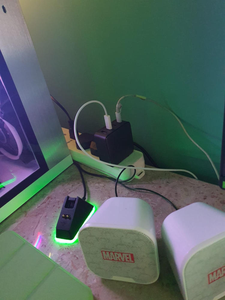UGREEN USB C Charger 100W 4-Port PD Charger GaN Tech Fast Charging with PPS, PD 3.0, QC 4.0  - 40737 - Black - Customer Photo From Farrukh Siddique