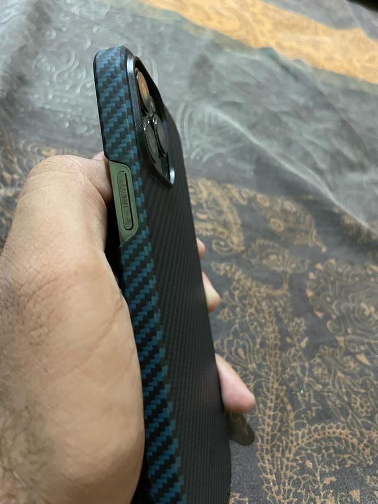 iPhone 13 Pro Max MagEZ Case 2 MagSafe Compatible Carbon Fiber Magnetic Case by PITAKA - Black / Blue Twill - Customer Photo From M Mubashir Hameed