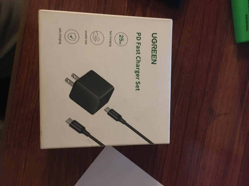 UGREEN 25W PD Wall Charger USB C Super Fast Charger with 6.6FT USB C to USB C Fast Charging Cable Compatible with Samsung Galaxy S22/S21/S21 Ultra/S10/Note 20/Note 10/Z Flip/Z Fold, iPad Mini 6 - 50576 - Customer Photo From Farmaan Muzaffar 