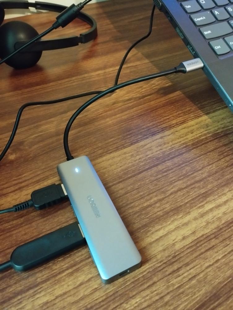 UGREEN USB C Hub 4 Ports,USB c to USB Adapter with USB Powered Port, Multiport Adapter - 70336 - Silver - Customer Photo From Fahad Khan