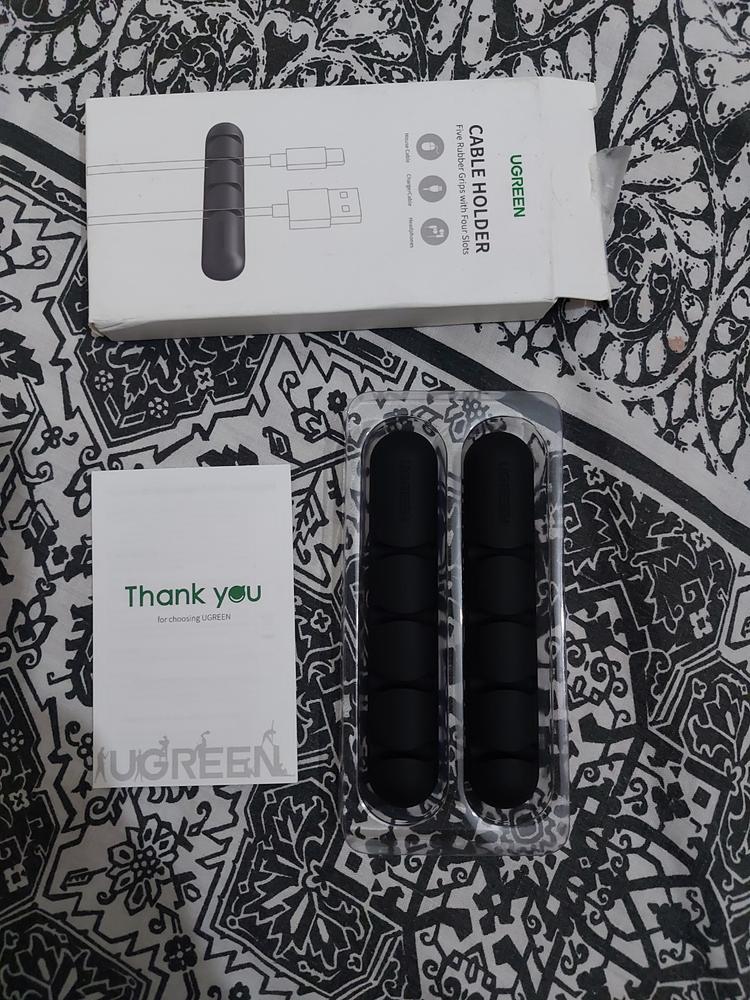 UGREEN Cable Organiser Self Adhesive for 4 cables - 2 PACK - Black - 30762 - Customer Photo From Zohaib Asghar