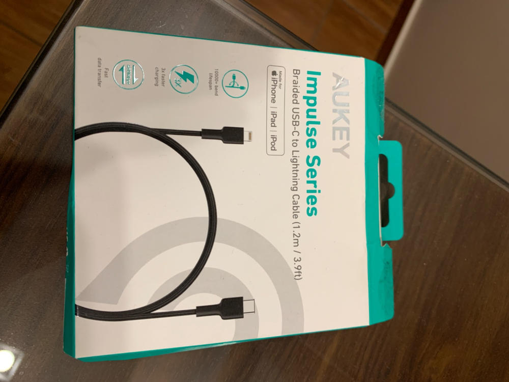 Aukey 6.6ft USB-C to Lightning Cable With MFI - CB-CL03 - Customer Photo From Shayan Ayub