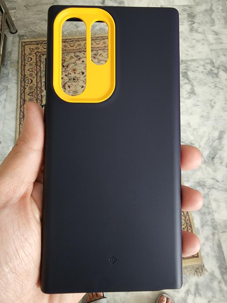 Galaxy S22 Ultra NanoPop Dual tone Liquid Silicone Case by Caseology - Blueberry Navy - ACS03938 - Customer Photo From Bilal Qureshi