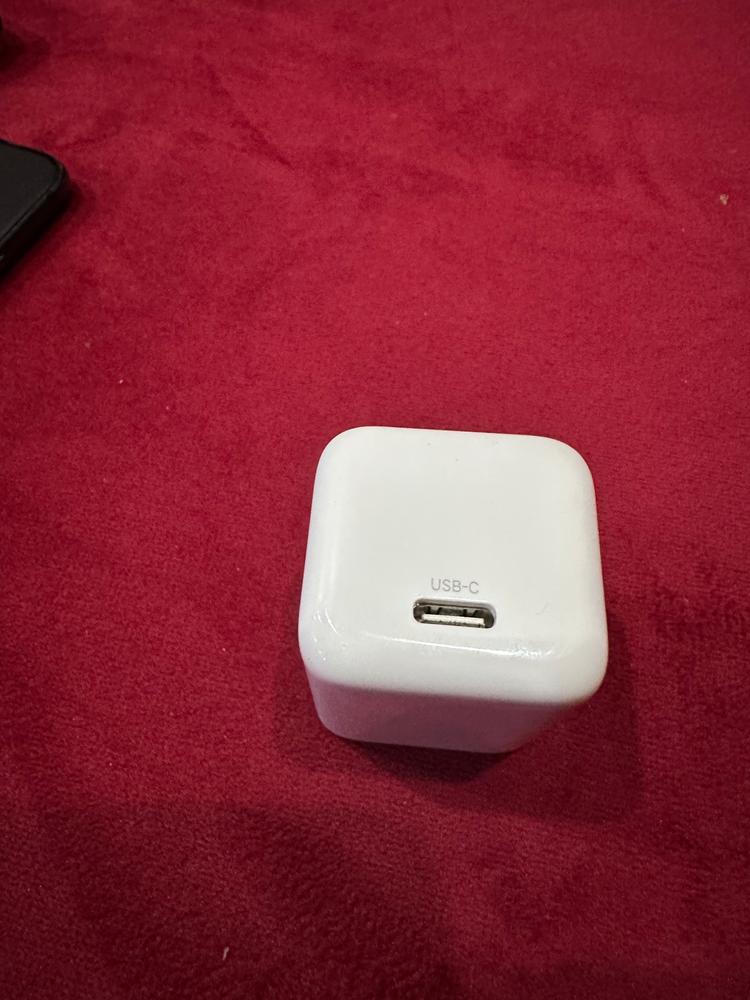 UGREEN AceCube 30W USB-C Power Charger, USB C Charger GaN Charger, PD PPS Fast Charger Block Compatible with MacBook Air/ iPhone 14 /, Galaxy S22/21, Pixel 6/6 Pro, iPad - 40918 - White - US Plug - Customer Photo From Hammad Asif