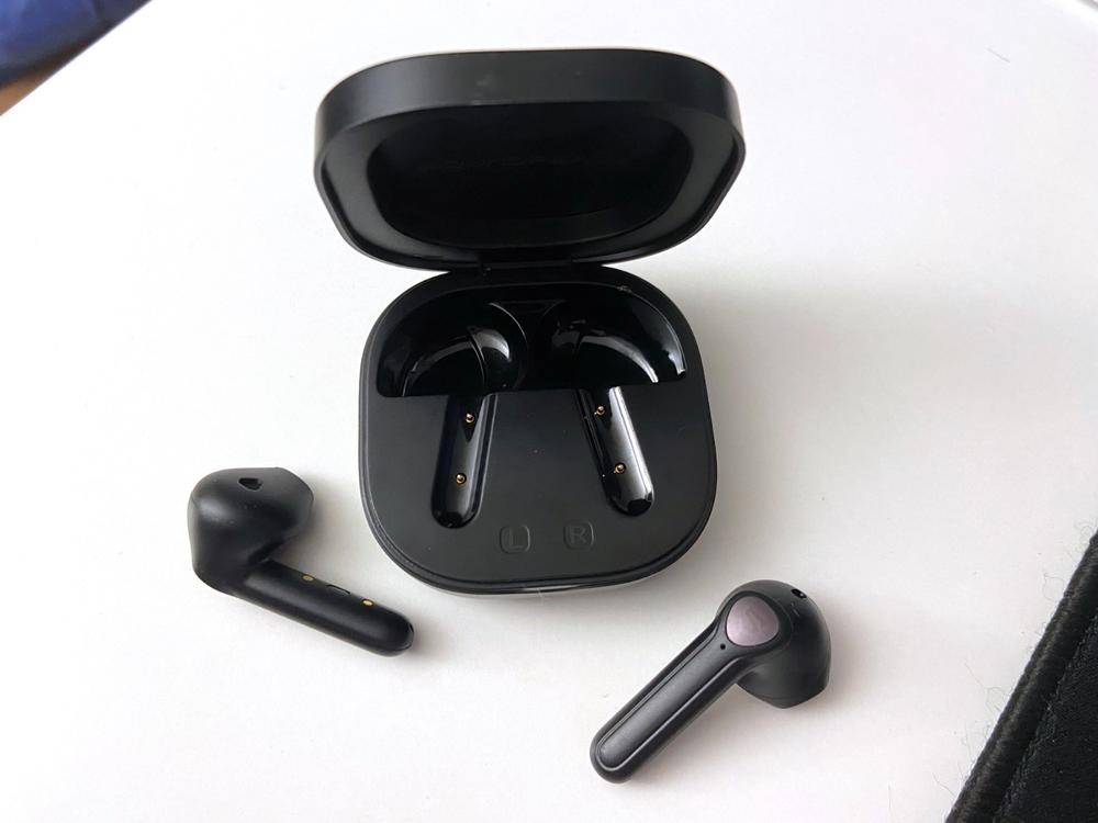 SoundPEATS Air3 Deluxe Wireless Earbuds Bluetooth 5.2 Earphones with QCC3040 aptX-Adaptive, TrueWireless Mirroring, 4 Microphones and CVC 8.0 for Clear Calls, 14.2mm Driver, Total 22Hrs, App Support � Black � AMT - Customer Photo From Amazon Import
