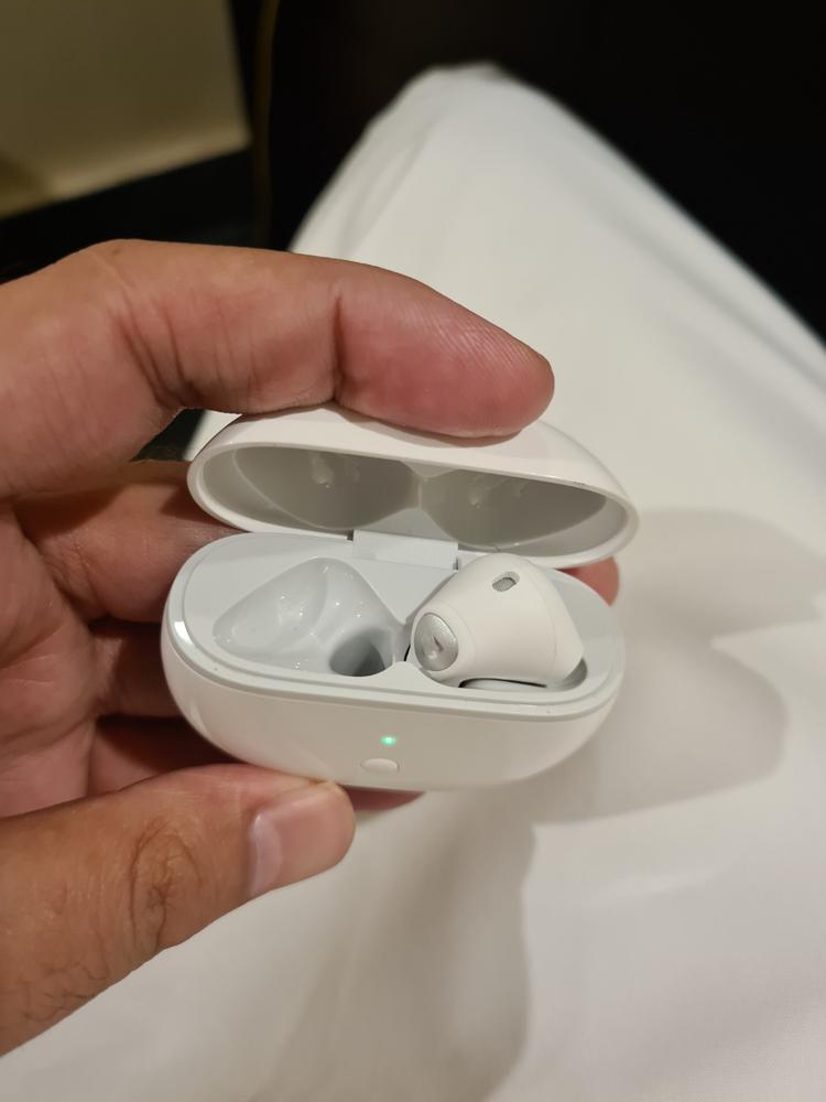 SoundPEATS Air3 Deluxe Wireless Earbuds Bluetooth 5.2 Earphones with QCC3040 aptX-Adaptive, TrueWireless Mirroring, 4 Microphones and CVC 8.0 for Clear Calls, 14.2mm Driver, Total 22Hrs, App Support - White - AMT - Customer Photo From Waleed Zafar 