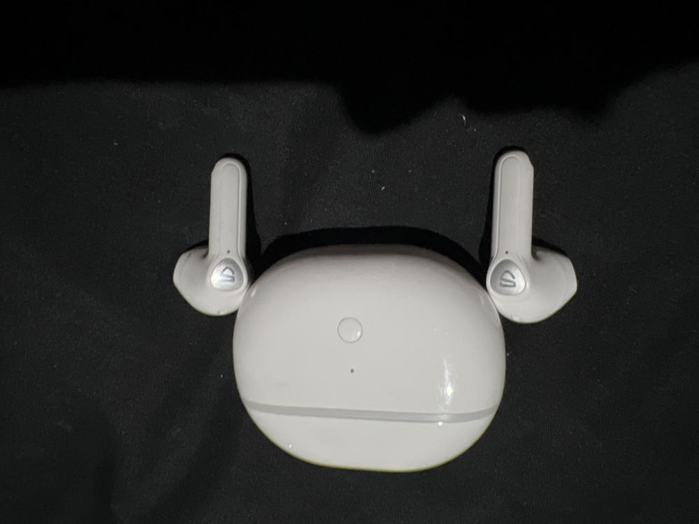 SoundPEATS Air3 Deluxe Wireless Earbuds Bluetooth 5.2 Earphones with QCC3040 aptX-Adaptive, TrueWireless Mirroring, 4 Microphones and CVC 8.0 for Clear Calls, 14.2mm Driver, Total 22Hrs, App Support - White - AMT - Customer Photo From Maj Abdul Qadir 