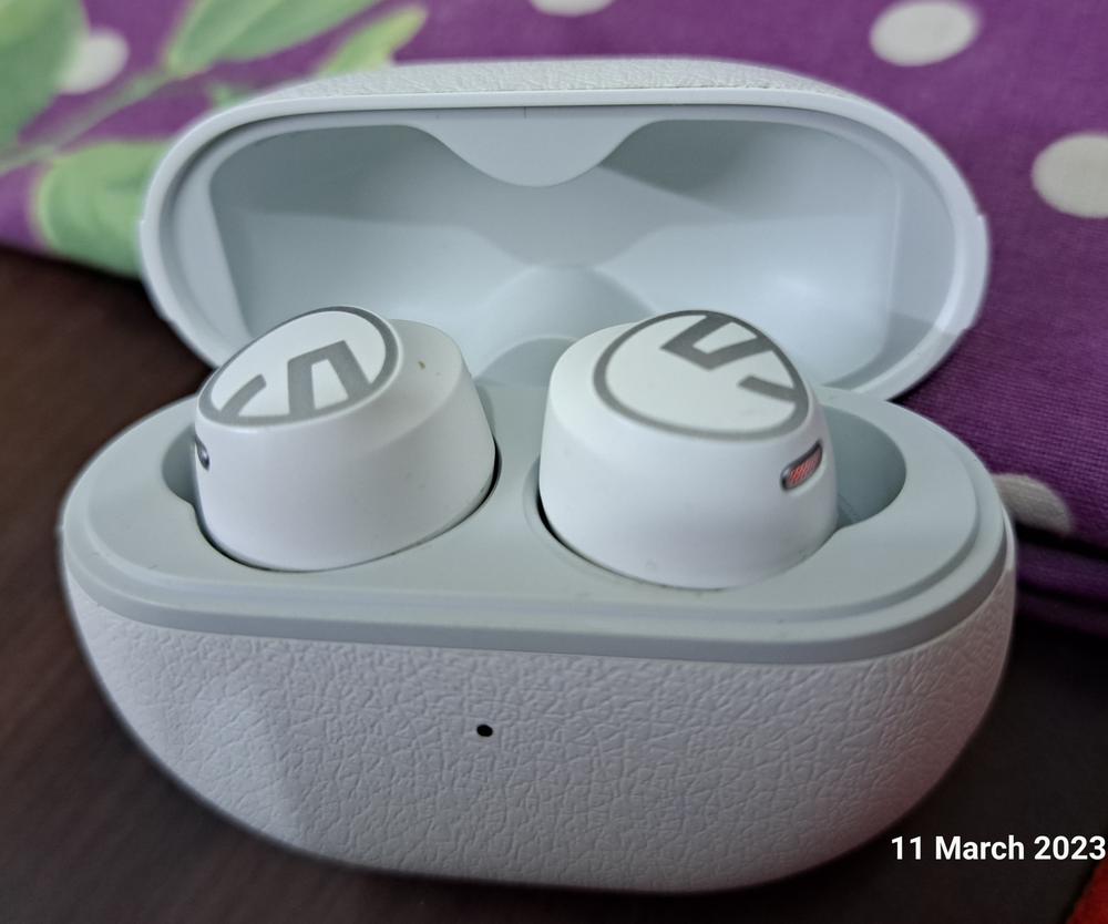 SoundPEATS Free2 classic Wireless Earbuds Bluetooth V5.1 Headphones with 30Hrs Playtime in-Ear Wireless Earphones with Immersive Stereo Sound - AMT - White - Customer Photo From Daniyal Nasir