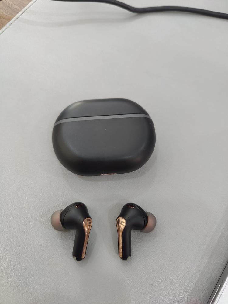 SoundPEATS Capsule3 Pro Hi-Res Headphones with LDAC, Hybrid Active Noise Cancellation Earphones with 6 Mics for Calls Wireless Earbuds - Black - Customer Photo From HAMZA IMADA