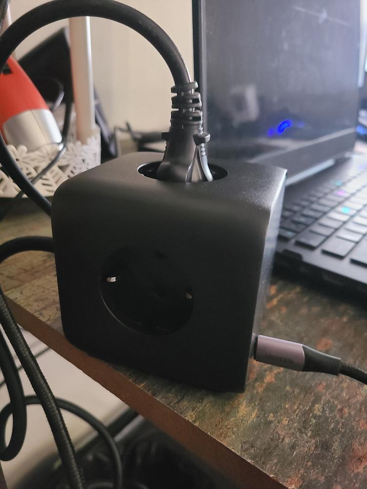 UGREEN DigiNest Cube GaN 7-in-1 USB C Power Strip 65W Charging Station for Home and Office with 6ft Extension Cord, 3 Outlets, 2 USB C, 2 USB A, Compatible with iPhone 14, Galaxy S23, iPad, MacBook - EU Plug - 60113 - Customer Photo From Mujtaba Mushtaq