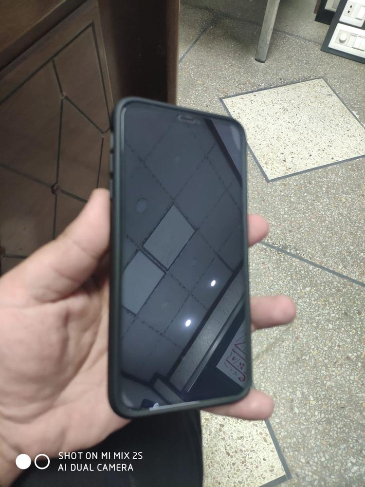 Spigen iPhone XS Max Case Liquid Air Matte Black 065CS25126 - Customer Photo From Fahad Moin