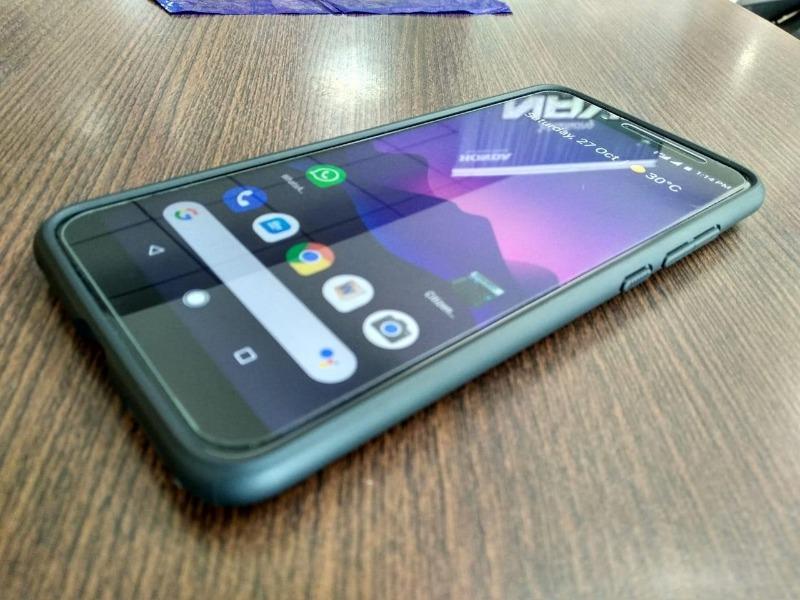 Mi A2 Rugged Armor Black by Spigen S13CS24394 � also for Mi 6X - Customer Photo From Amazon Imports