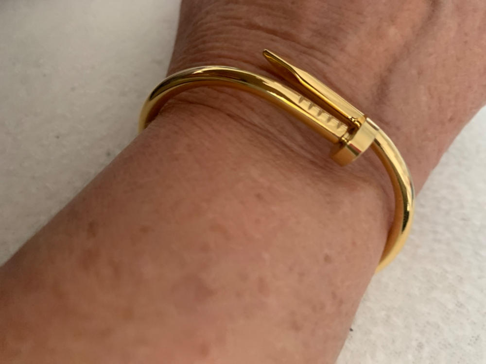Bangle Clou - Or - Customer Photo From Catherine A.