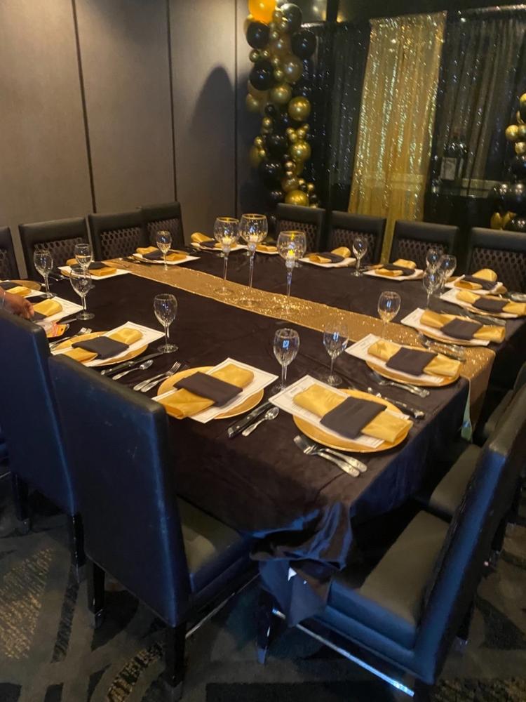 90" x 132" | Black Premium Velvet Rectangle Tablecloth | TableclothsFactory