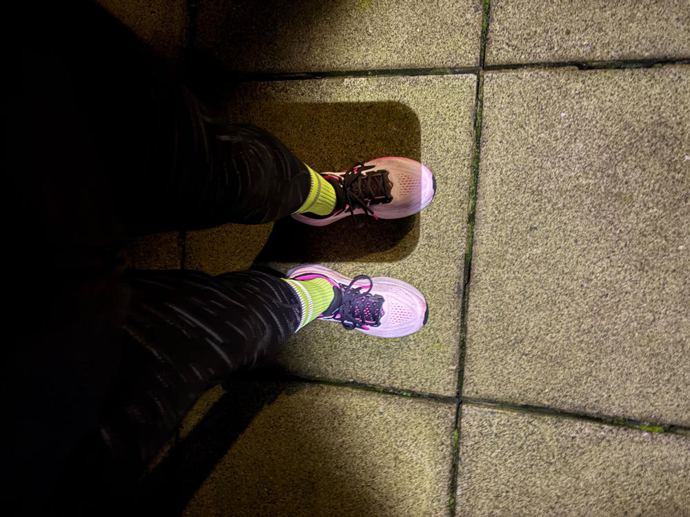 [BE SEEN] Performance Running Socks - Quarter - Customer Photo From Aileen Goddard