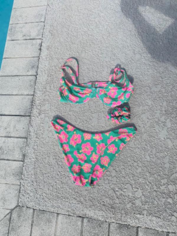 Ditzy Underwire Bra Bikini Top - Melon Sorbet - Customer Photo From Kayla Larsen