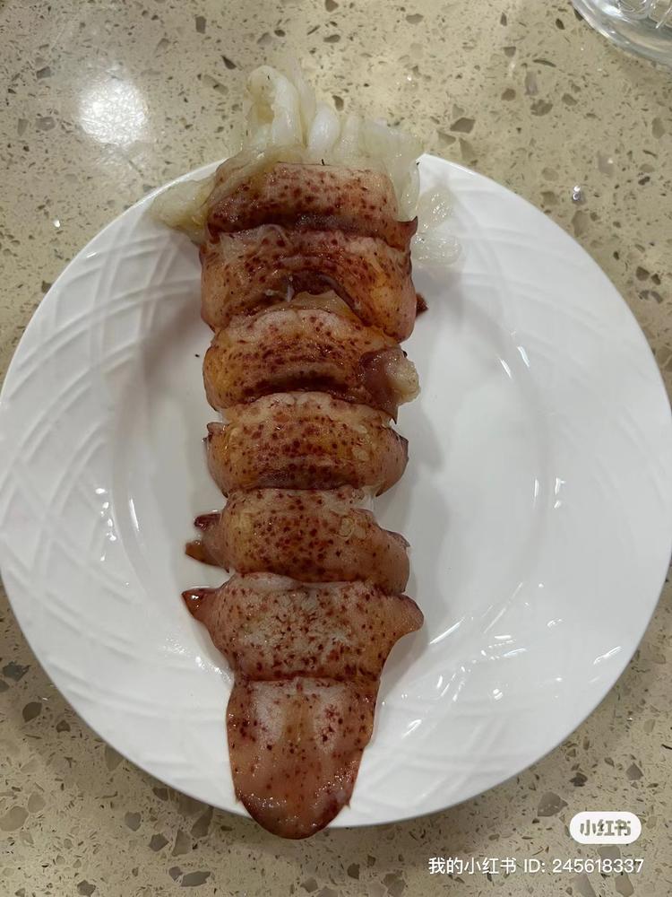 Over-Sized Maine Lobster Tails (6-7oz) - Customer Photo From Qintao Gu