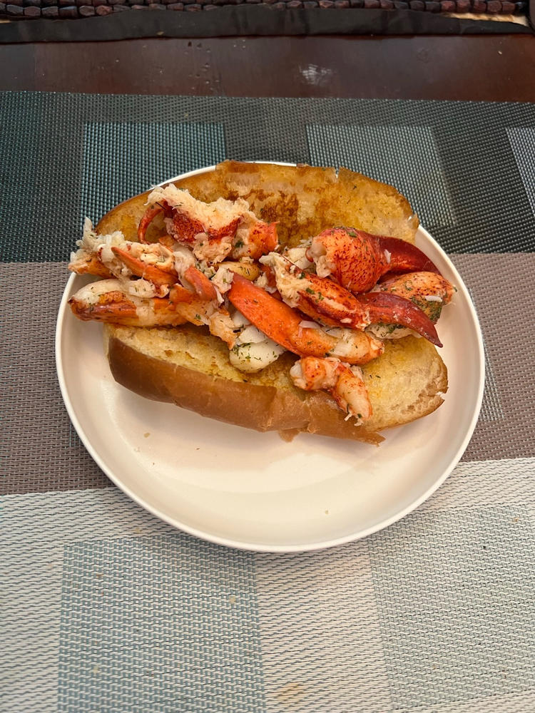 Fresh Maine Lobster Roll Kits - Customer Photo From Karen Schooler