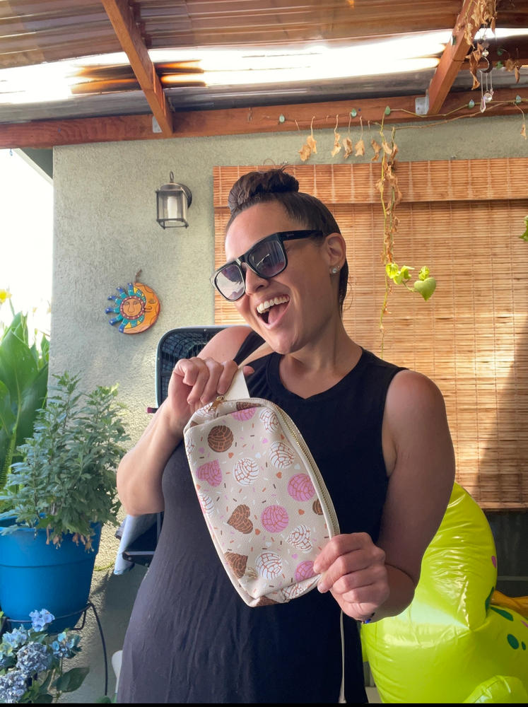 Crossbody Bags - Customer Photo From Stefanie De La Torre