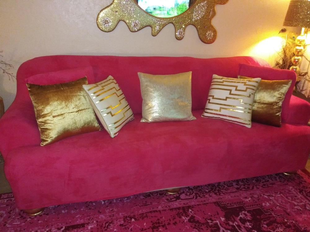 Solid-Color Plush Velvet Elastic Sofa Couch Cover - Customer Photo From Cheri Downing