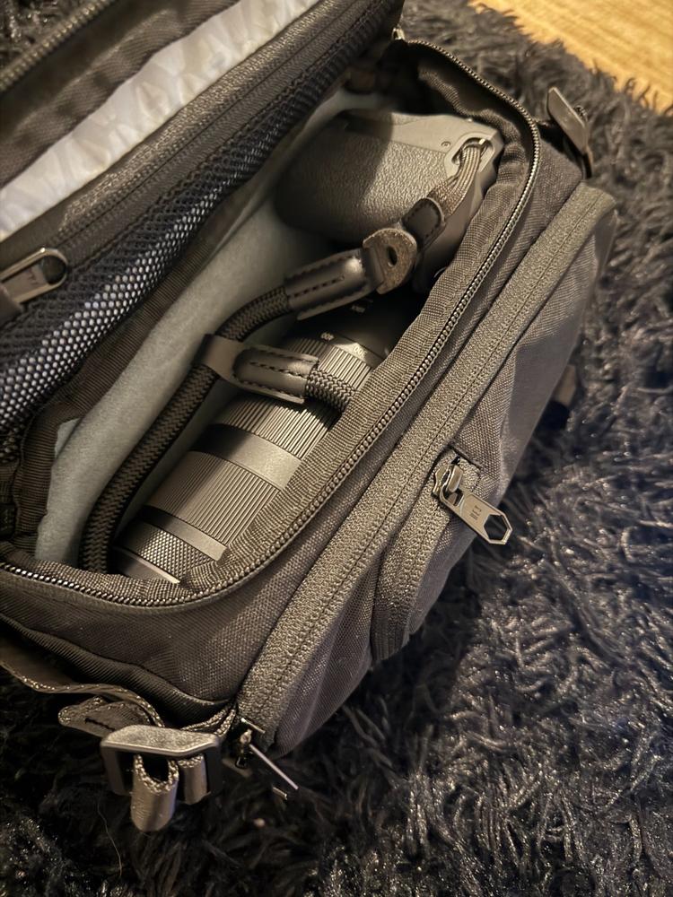 RANGER DSLR MINI SLING BLACK - Customer Photo From Sung Truong