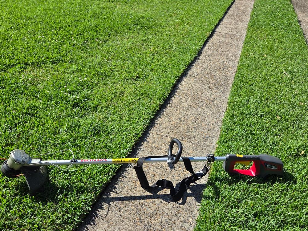 Honda HHT36BXB Battery Lawn Trimmer Kit - Customer Photo From Reynold Lin