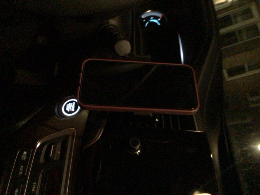 Wireless Car Charger - Customer Photo From Miranda Carter