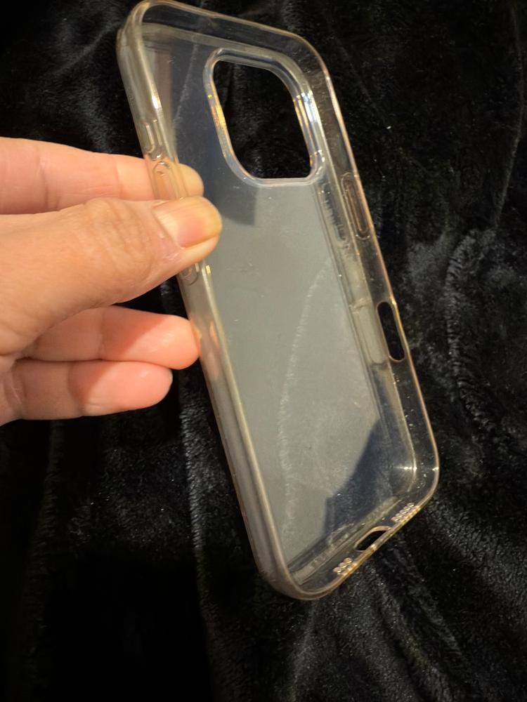 iPhone 16 Pro Case - Customer Photo From Gabriela