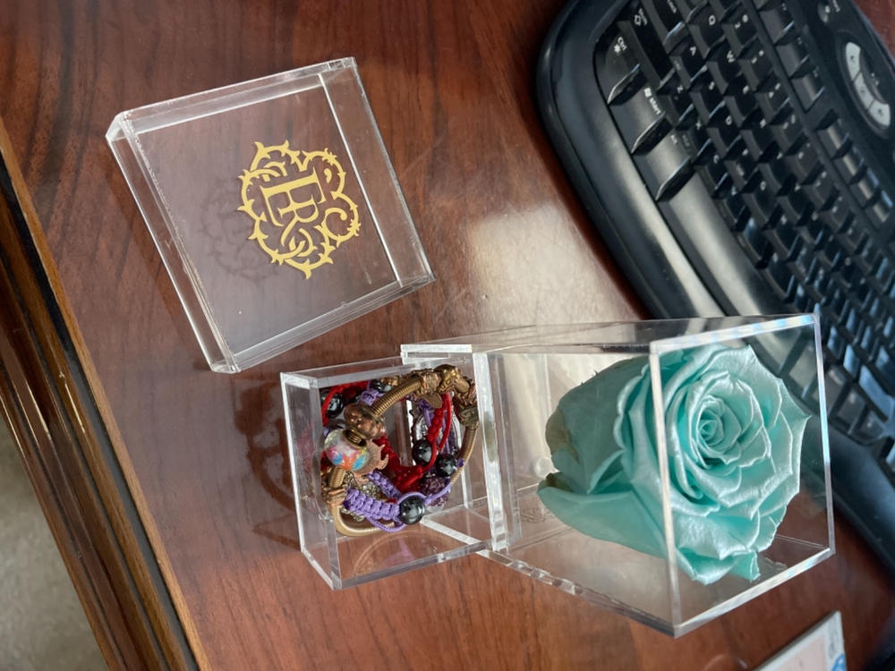 Madison Single Rose Gift Box - Valentine