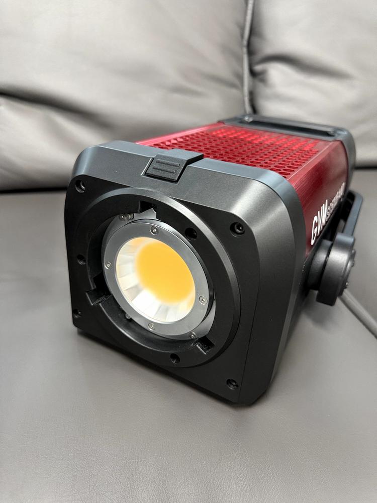 GVM SD500B AIO 500W Bi-Color Integrated Photography Lighting Spotlight