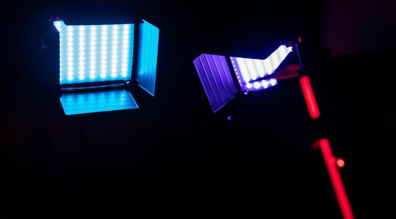 GVM-800D 6X 40W LEDパネルライト ビデオ用 バイカラー ビデオRGB