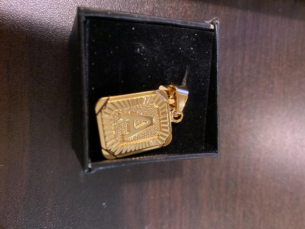 18k Gold Initials Pendant - Customer Photo From Kimberly Rodriguez