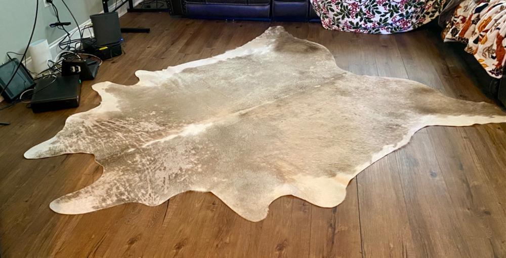 Natural Brazilian Cowhide 7' 1" X 7' 1" - Buy On ICowhide