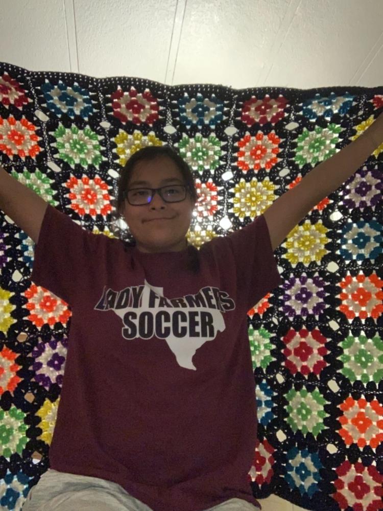 Preloved Crochet Throw Blanket - Customer Photo From Joselynn A.