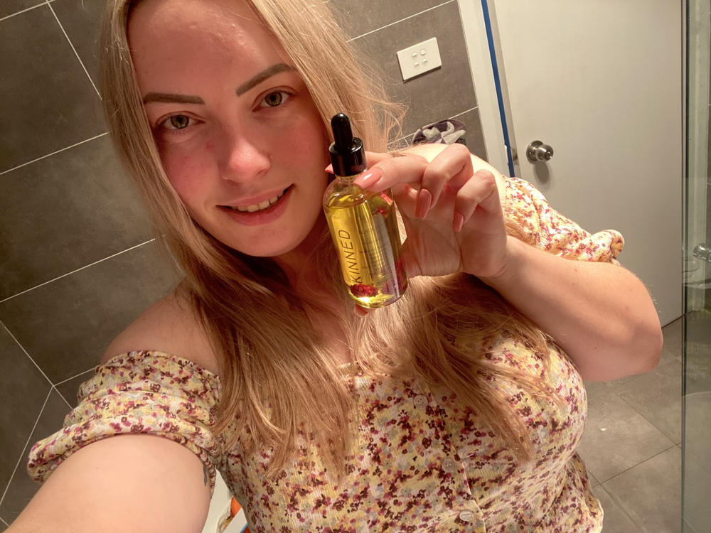 Black Berry Betty Body Oil - Customer Photo From Laura R.