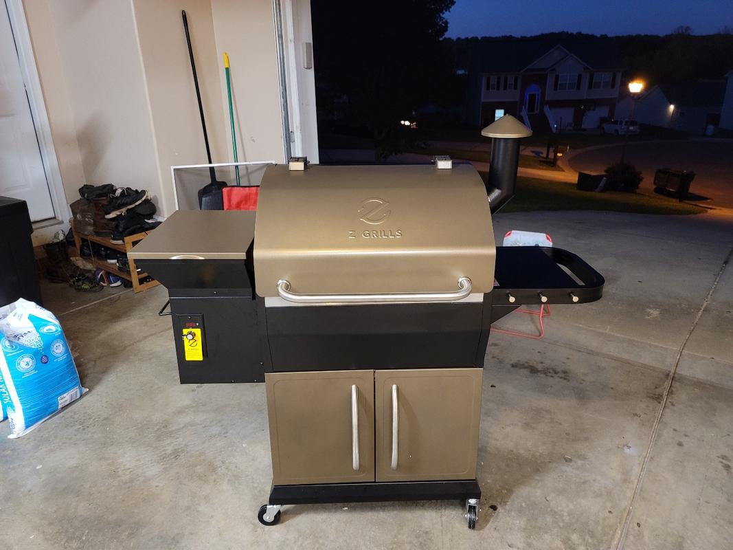 1000D Pellet Grill with Ash Cleanout System Z Grills