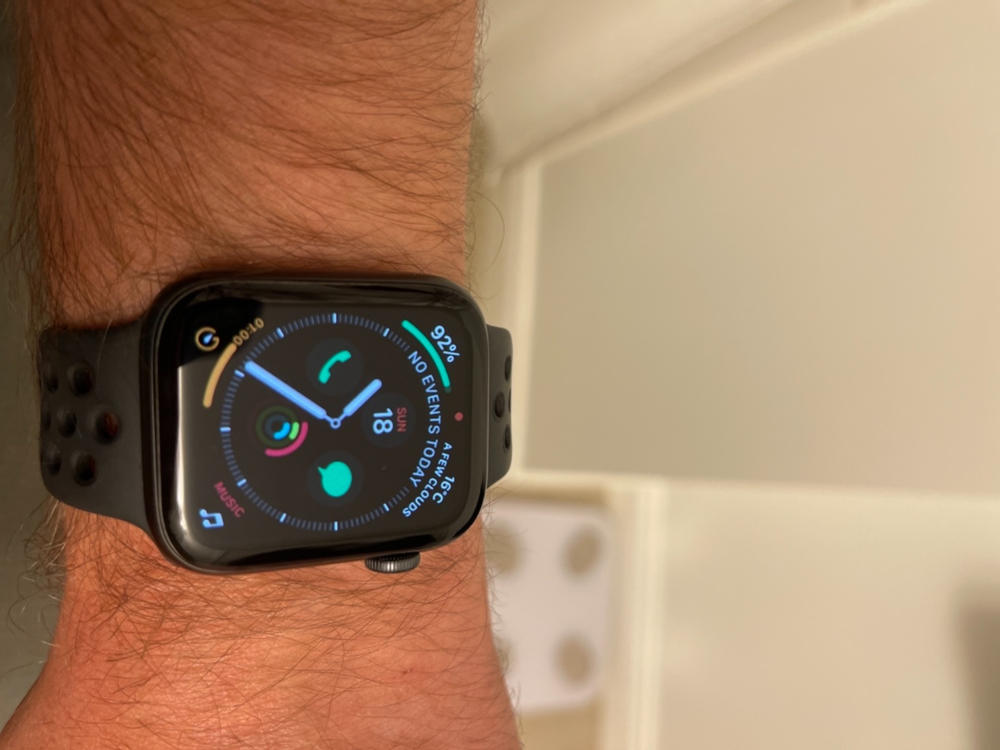 NanoArmour Apple Watch Series 6 Screen Protector - Customer Photo From Daniel Hunt