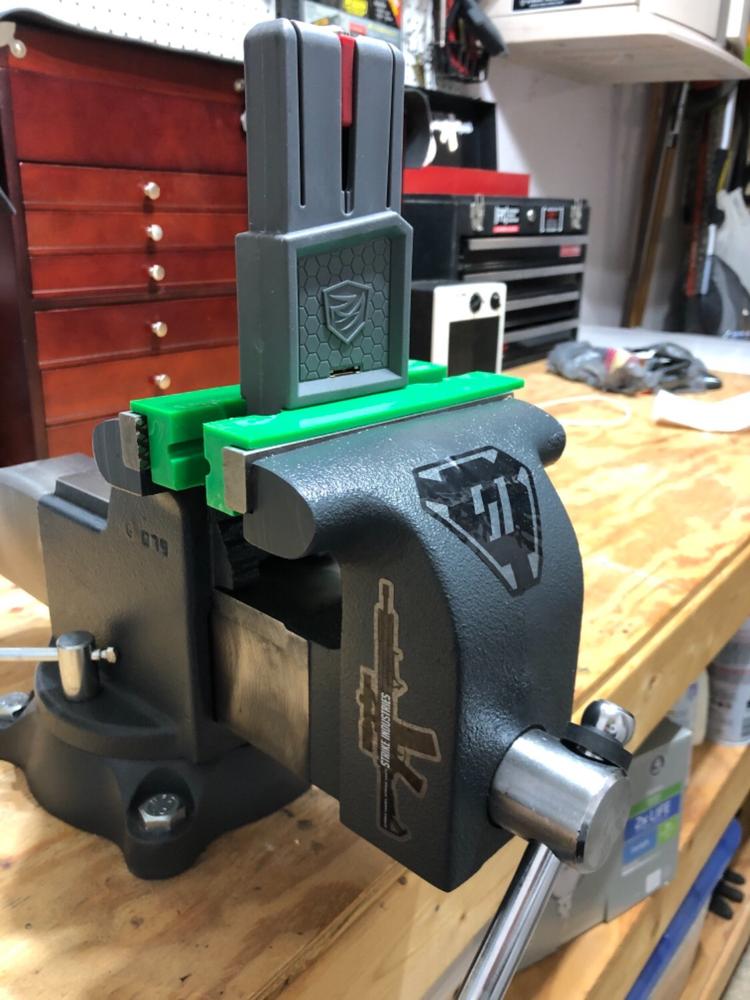 Real Avid AR-15 Smart-Fit Vise Block - Customer Photo From Daniel Eichelberger