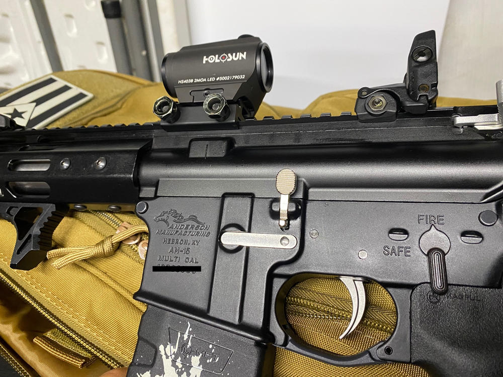 NBS AR-15 Nickel Plated Bolt Catch - Customer Photo From Orlando Muñoz Ortiz